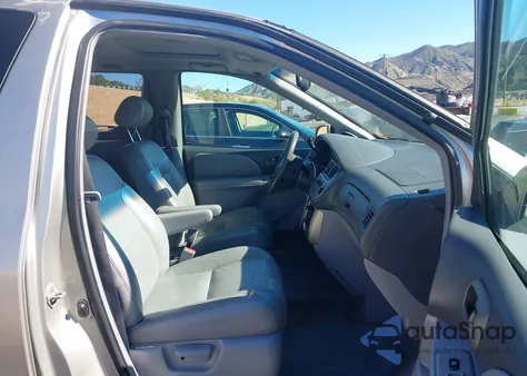 2002 Toyota Sienna Xle z USA, uszkodzony, nr VIN 4T3ZF13C02U453728